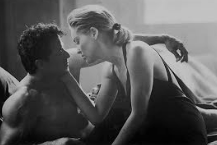 Дженнифер Флавин (Справа)